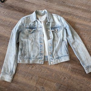 Classic Gap Light-Wash Jean Jacket | S